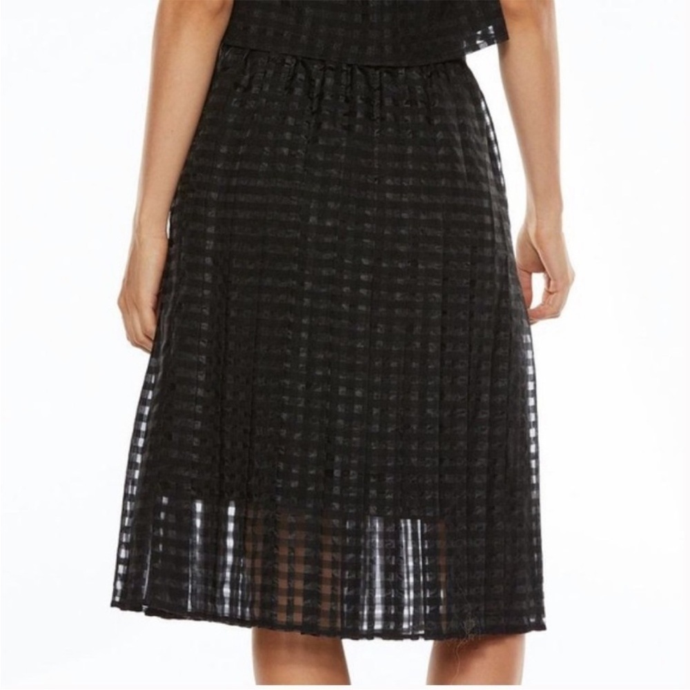 Elle black pleated windowpane skirt - Picture 2 of 5